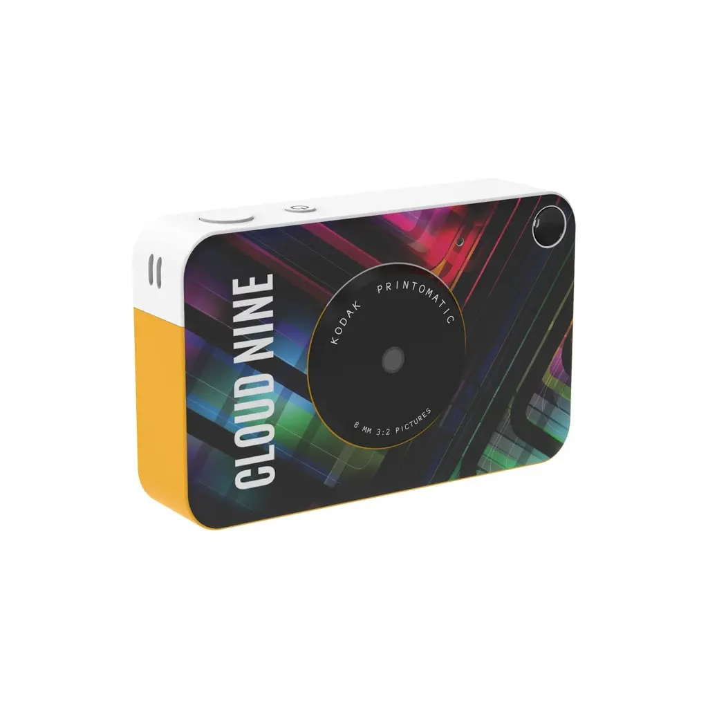 Kodak Printomatic  Take colourful photos and print immediately, or save them with a MicroSD Built-in flash Rechargeable battery Including 5 cards of photo paper Personalisation with a Max Print and sleeve