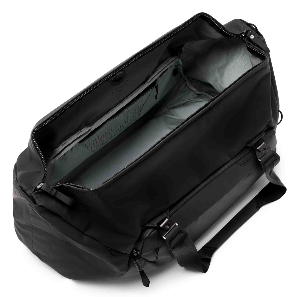 Travel-Duffel-50L-Black-8212.jpg
